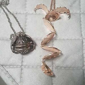 Stunning locket NWOT Rose Gold Tone